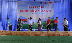 More than 1,000 students in Gia Lai receive new school restrooms