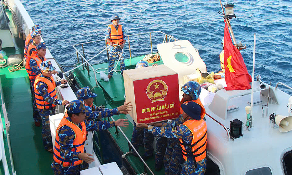 Truong Sa and Tho Chau special zones hold early elections