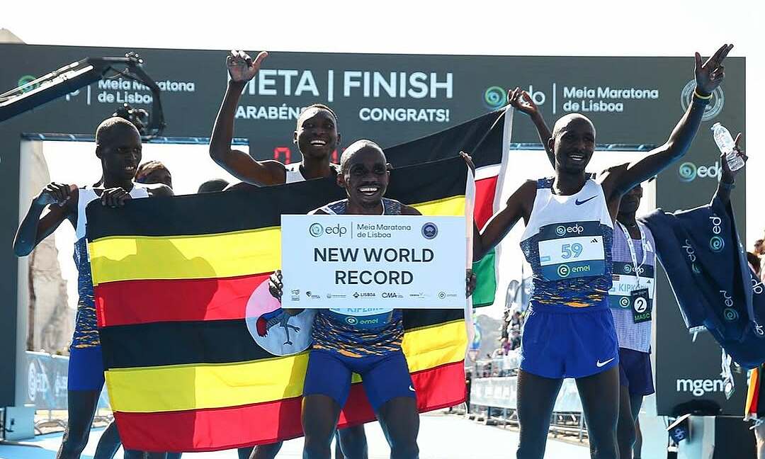 Kiplimo reclaims world half marathon record
