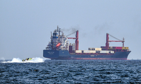 Iran sets conditions for ships to pass through the Strait of Hormuz