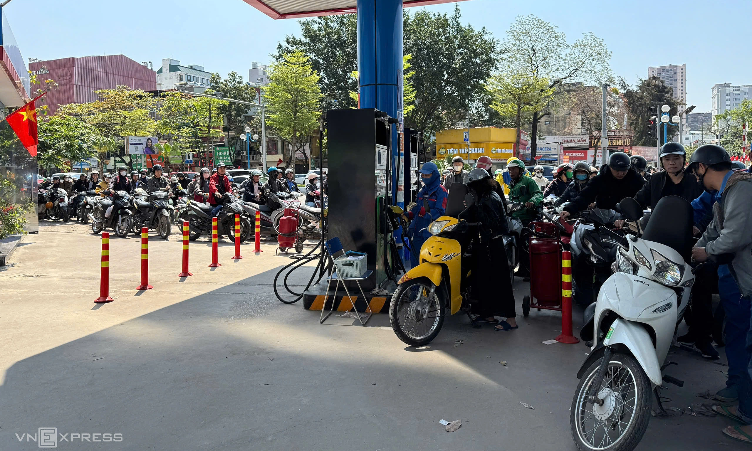 Vietnam not yet using national fuel reserves