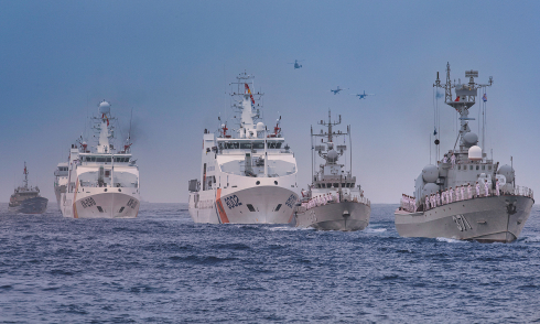 Vietnam - China navies conduct joint training in the Gulf of Tonkin