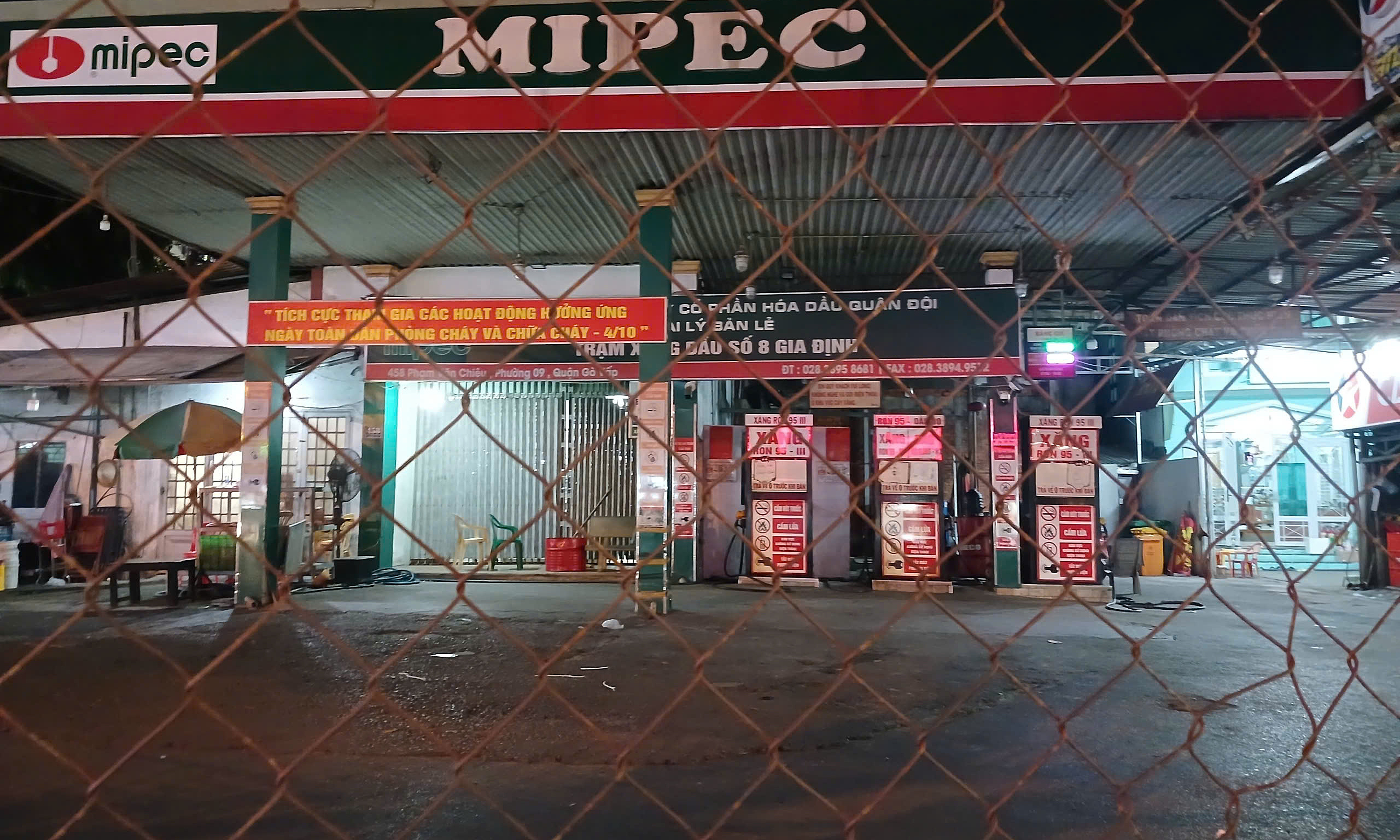 TP HCM supervises gas stations 24/7 to prevent 'hoarding, profiteering'