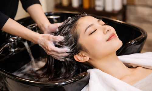 7 ways to help women reduce hair loss and nourish strong hair