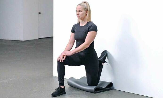 4 stretching exercises to help runners reduce thigh muscle tension
