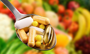 Kidney failure worsens after abandoning medication for vitamins, fish oil