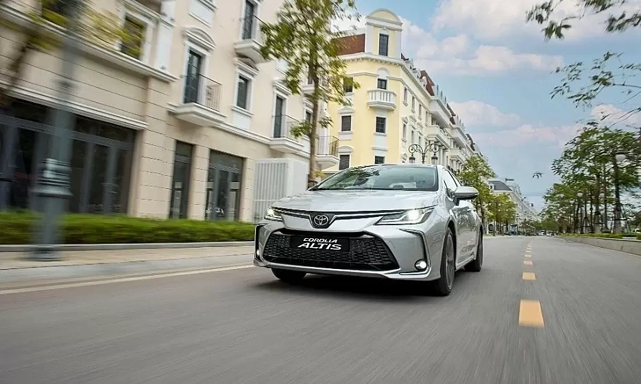 C-segment sedan sales hit rock bottom in february