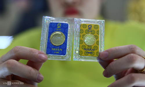 Gold prices retreat to 185 million VND
