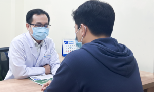 Autoimmune skin disease causes body-wide blisters