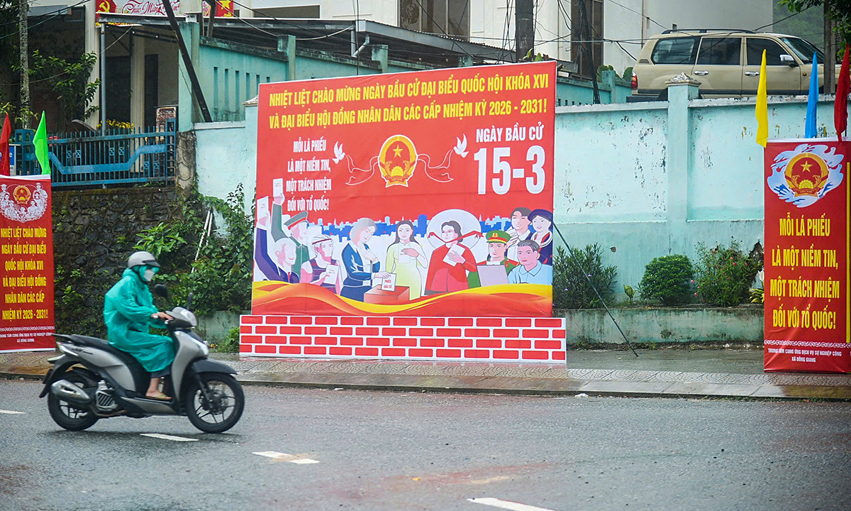 Da Nang bans large trucks from city center on election day