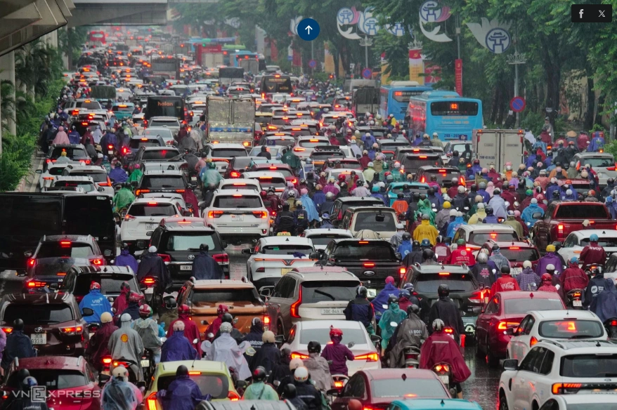 Nguyen Trai Street Faces 1.2 km Closure for Anti-Flooding Sewer Project