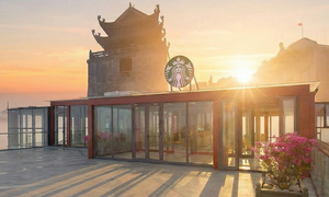 Starbucks opens store on Fansipan peak at 3,063 m