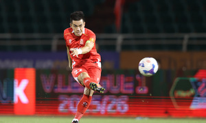 Coach Huynh Duc: 'I also want to bench Tien Linh but we're out of strikers'