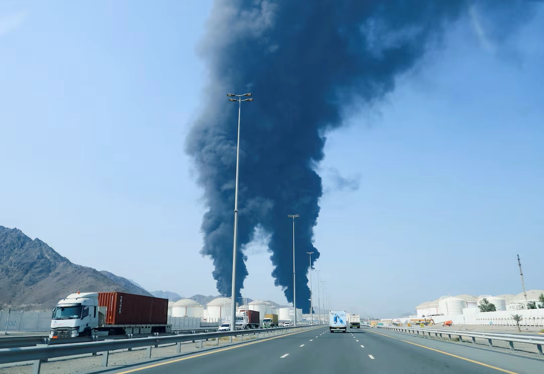 Important UAE oil port halts operations