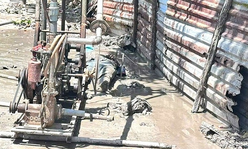 Two men electrocuted to death while relocating drilling rig