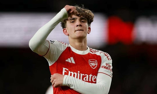 Arsenal risks losing Dowman due to high school exams