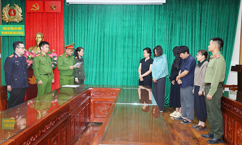 Real estate agents falsify social housing applications for clients