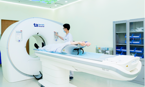 Initial pneumonia diagnosis turns out to be metastatic lung cancer