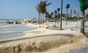 Sand encroaches on trillion-VND park in Vung Tau