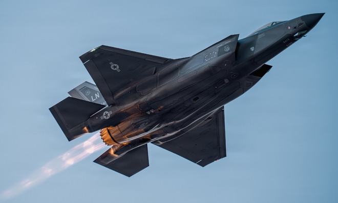 US F-35 fighter makes emergency landing, suspected hit by Iranian fire