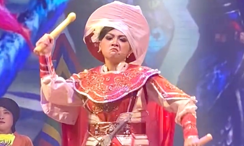 Artist Vu Linh's niece reprimanded