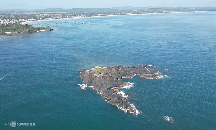 Quang Ngai plans to develop diving tourism at Ganh Yen, Hon Nhan