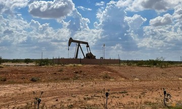 Global oil prices surge, exceeding 110 US dollars