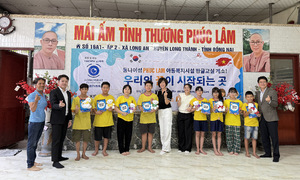 J-OneMirae fund and KIS open Korean language class at charity shelter