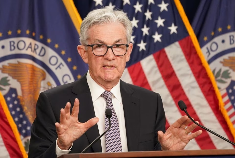 Fed keeps interest rates unchanged