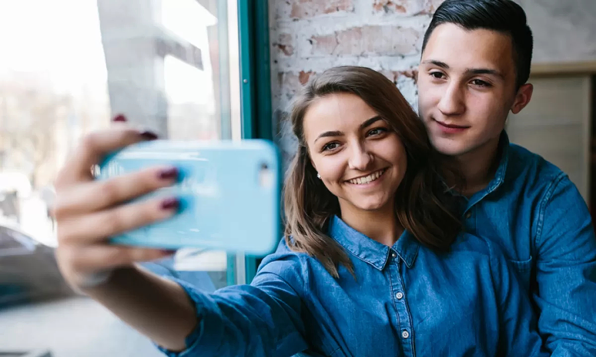 Attractive appearance benefits men more than women