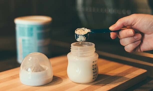 What to note from information on formula milk labels?