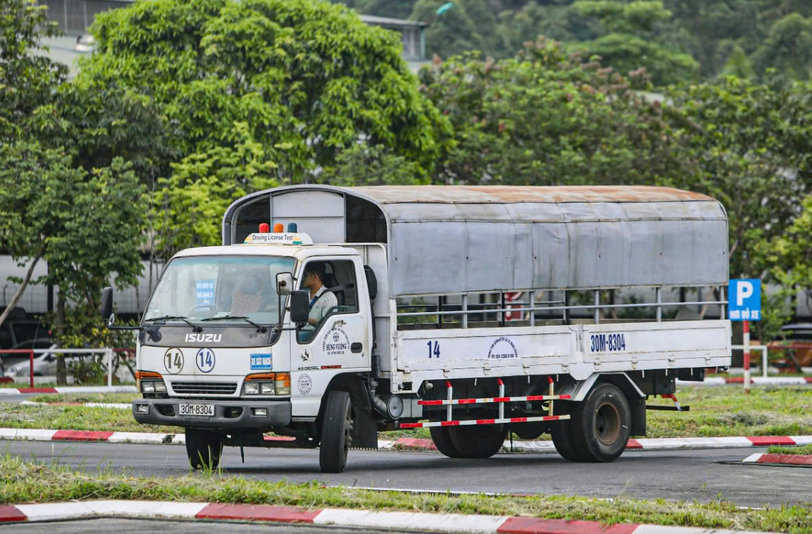 Traffic Police Department to propose stricter driving test content