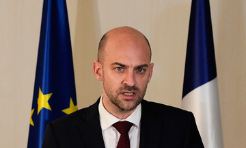 French foreign minister calls on Iran to make concessions to end conflict