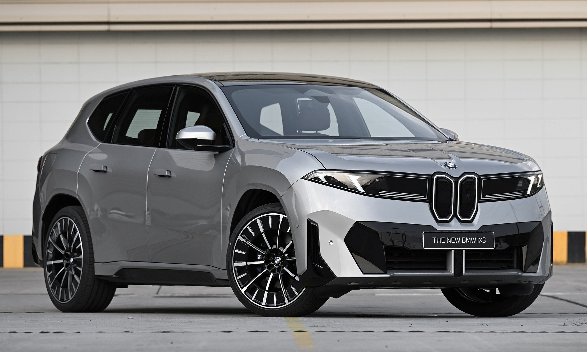BMW iX3 2026 launches in Southeast Asia with price near 110,000 USD
