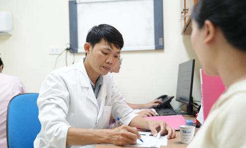 Can endometriosis progress to cancer?