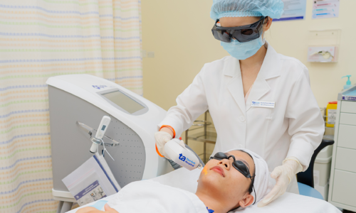 How to effectively treat melasma and dark spots?