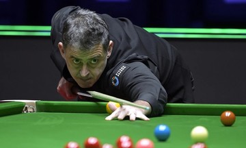 50-year-old player breaks snooker points record