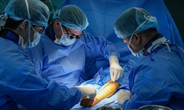 Incorrect phone and computer posture causes carpal tunnel syndrome