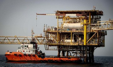 U.S. eases sanctions on Iranian oil