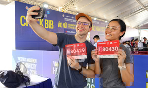 International tourists excited about Vietnam's largest night race