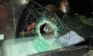 Vehicles pelted with stones, windows shattered on Vung Ang - Bung expressway