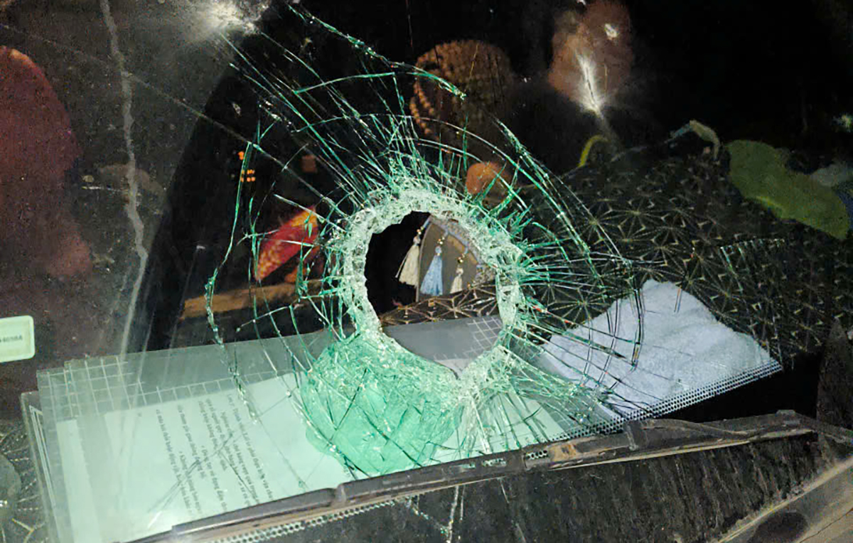 Vehicles pelted with stones, windows shattered on Vung Ang - Bung expressway