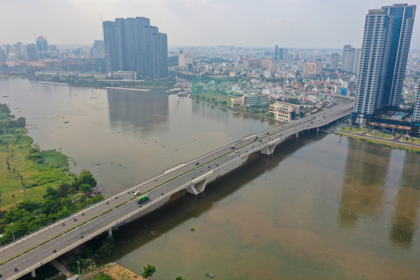 Ho Chi Minh City restricts vehicles on several Thu Thiem roads for three days