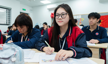 Four new public schools in Hanoi to enroll 2,400 10th-grade students