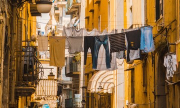 The culture of outdoor clothes drying in Italy