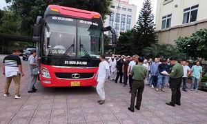 Ho Chi Minh City police receive 34 individuals deported by the US