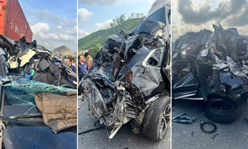 Driver miraculously escapes mangled car on expressway