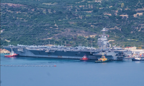 US supercarrier docks for repairs after fire incident