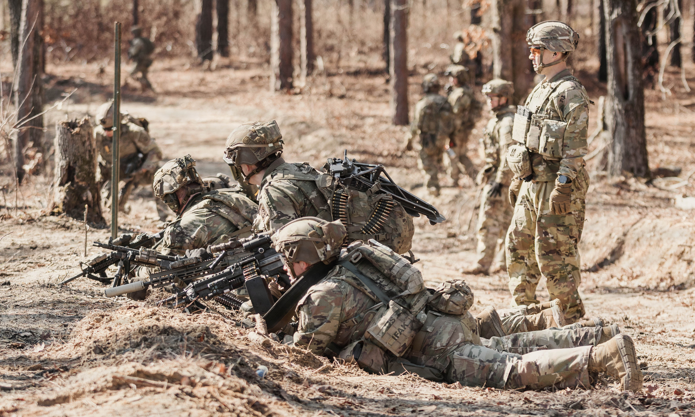 US "considers" deploying approximately 3,000 paratroopers to the Middle East