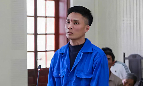 Man kills foreign companion of his estranged wife in rented room